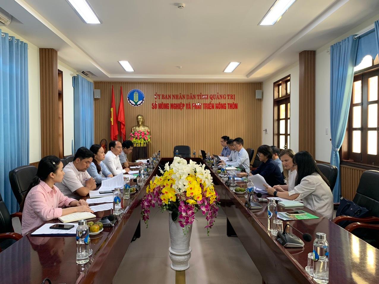 Quỹ Bảo vệ và Phát triển rừng tỉnh Quảng Trị làm việc với Đoàn công tác đánh giá giữa kỳ ERPA của Ngân hàng Thế giới